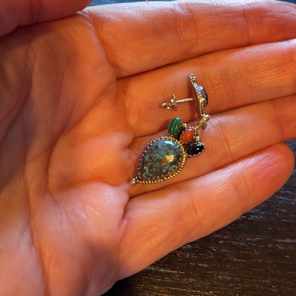 Vintage and handmade turquoise, coral, black onyx silver pierced earrings - Picture 2 of 4